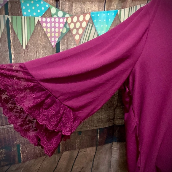 Pretty Ruffle Cuff Top - Picture 3 of 5